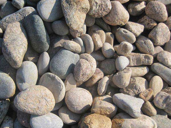 河南河卵石破碎機(jī)廠家好評(píng)如潮，靠的是什么？