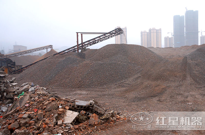 建筑垃圾變廢為磚設(shè)備多少錢，建筑垃圾做的磚多少錢一塊？