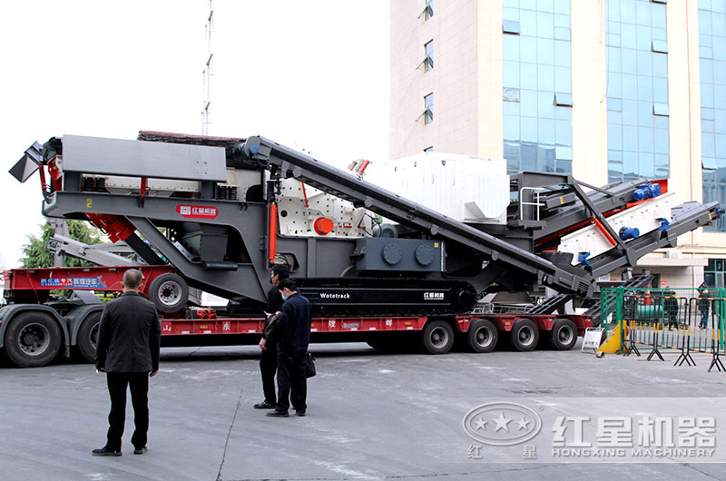 履帶式砂石粉碎機(jī)全力出擊，碎石效果驚人，報(bào)價(jià)是多少？